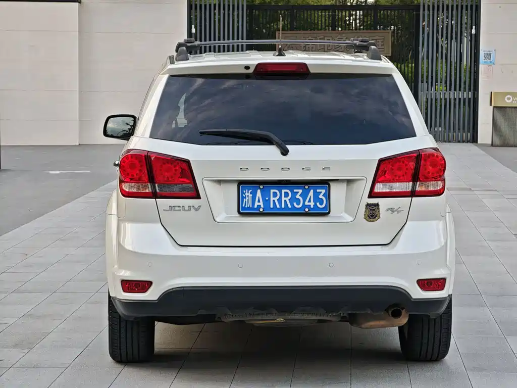 Dodge Journey — миниатюра 4