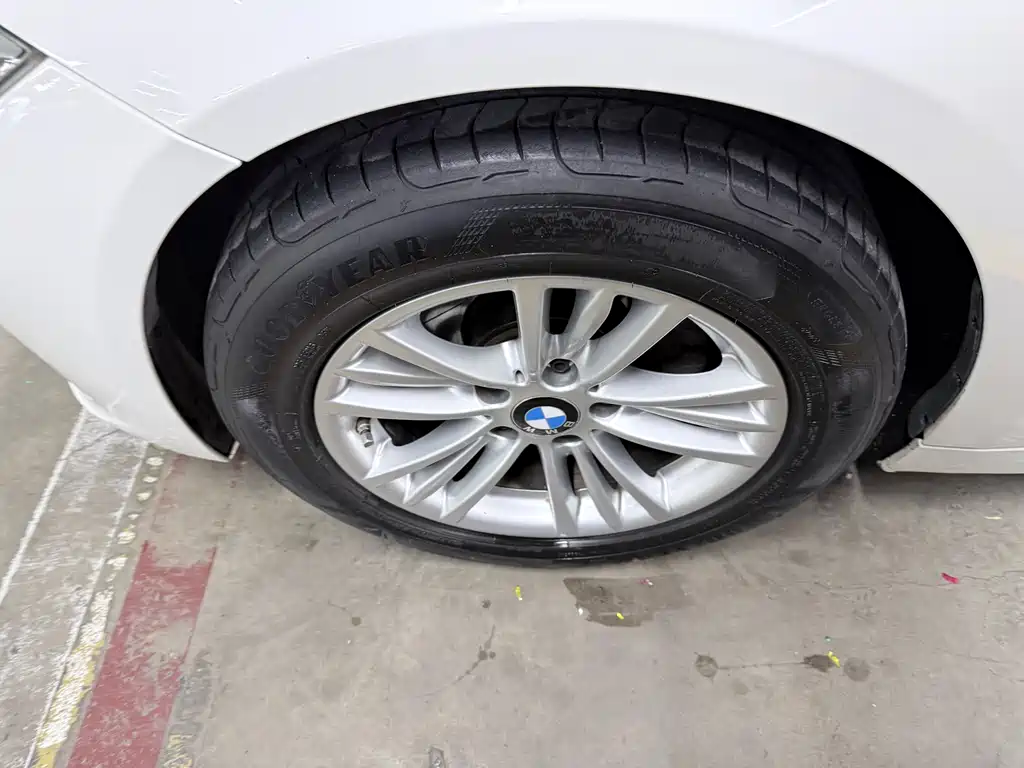 BMW 3 Series — миниатюра 5