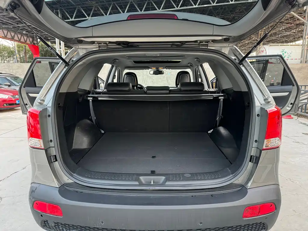 Kia Sorento 2.4L Gasoline Luxury Edition, фото 14
