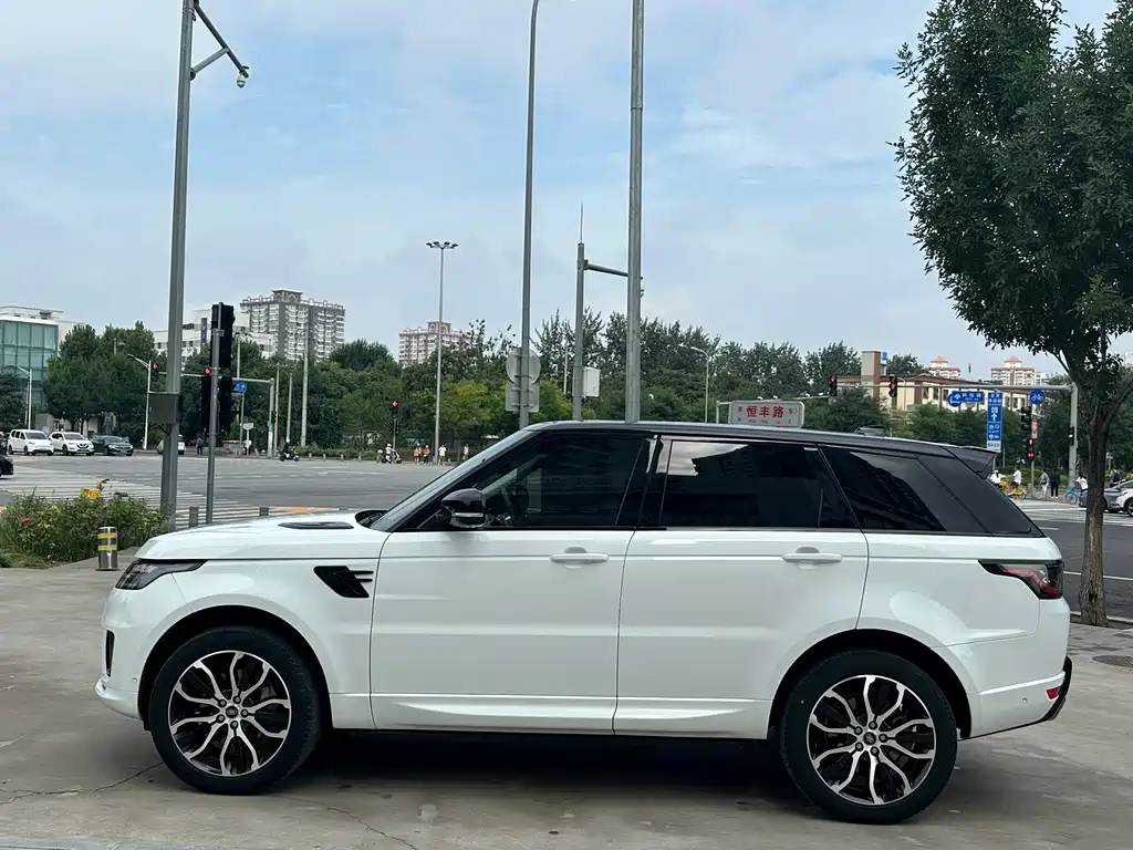 Land Rover Sport — миниатюра 12