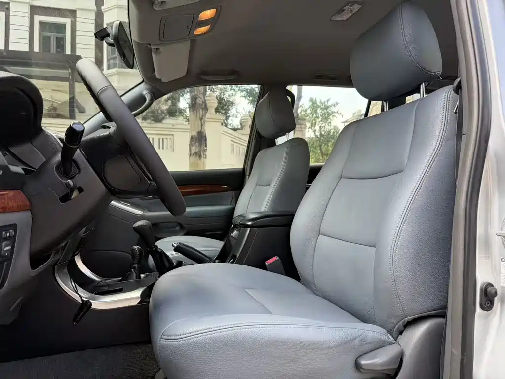 Toyota Land Cruiser Prado 03 2.7L AT