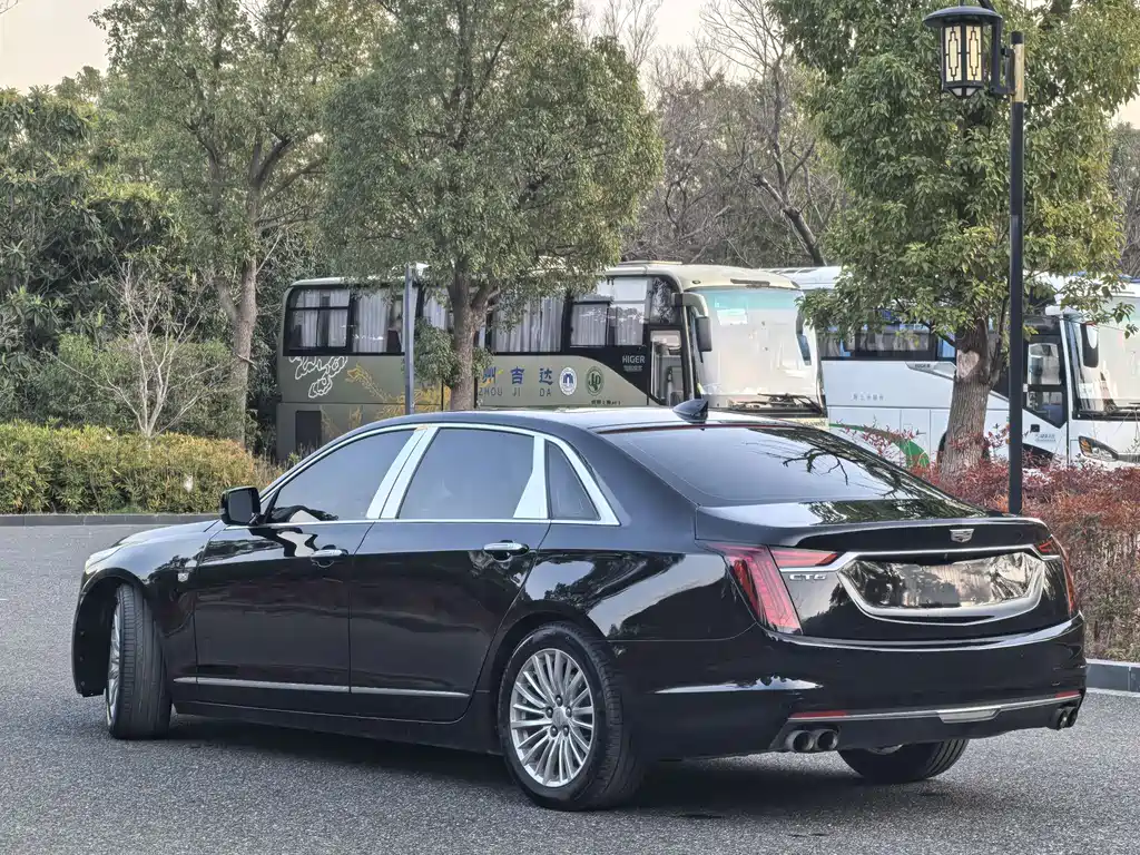 CADILLAC CT6