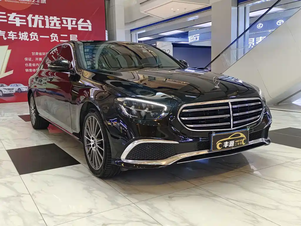 Mercedes-Benz E-Class — миниатюра 3