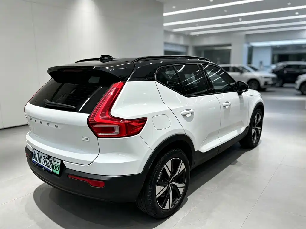 Volvo XC40 NEV — миниатюра 8