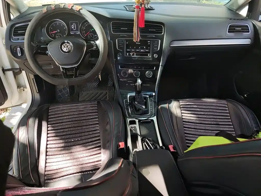Volkswagen Golf — миниатюра 10