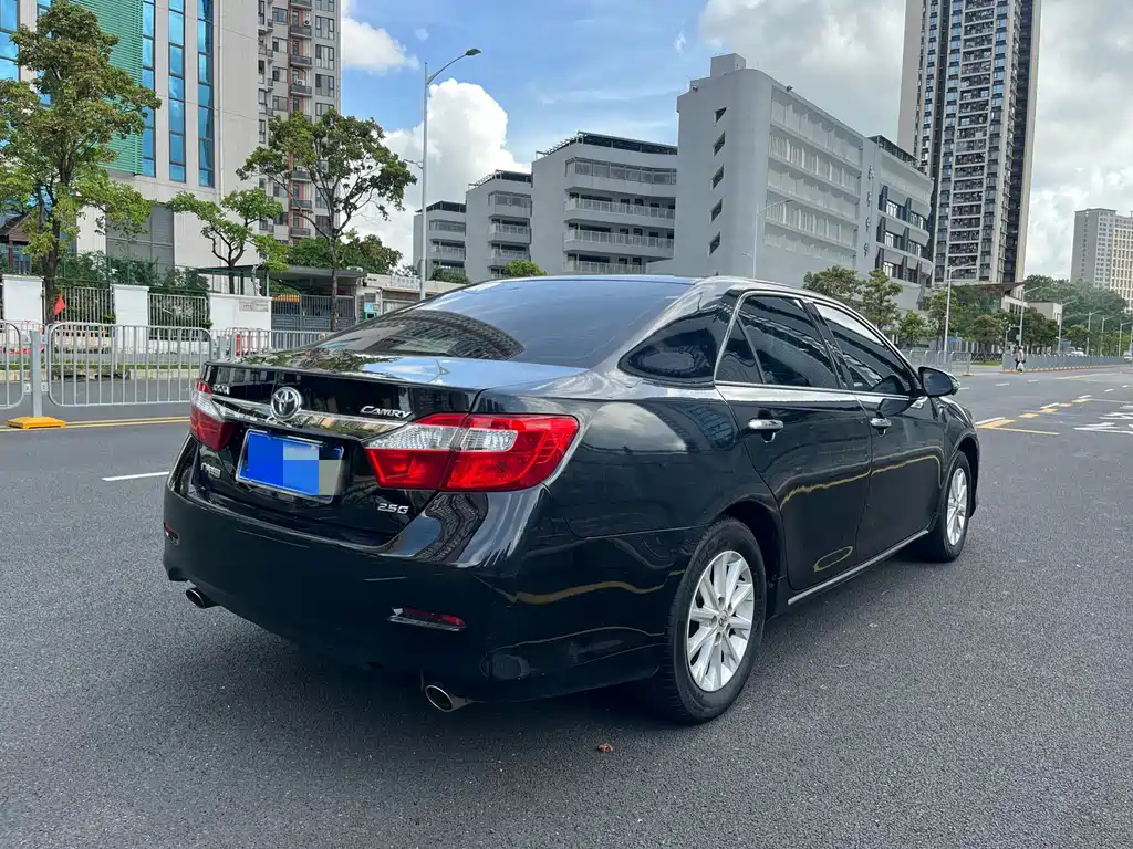 Toyota Camry 2012 2.5G Luxury