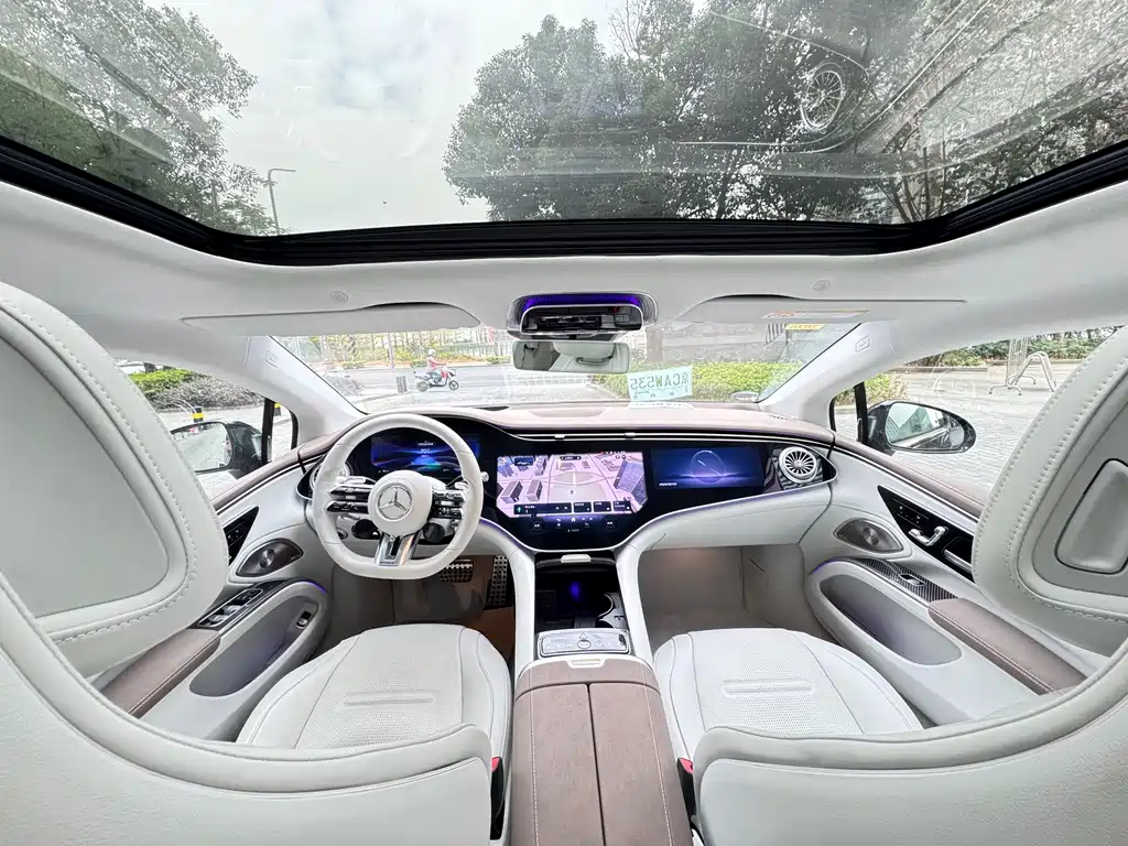 MERCEDES-BENZ EQS AMG