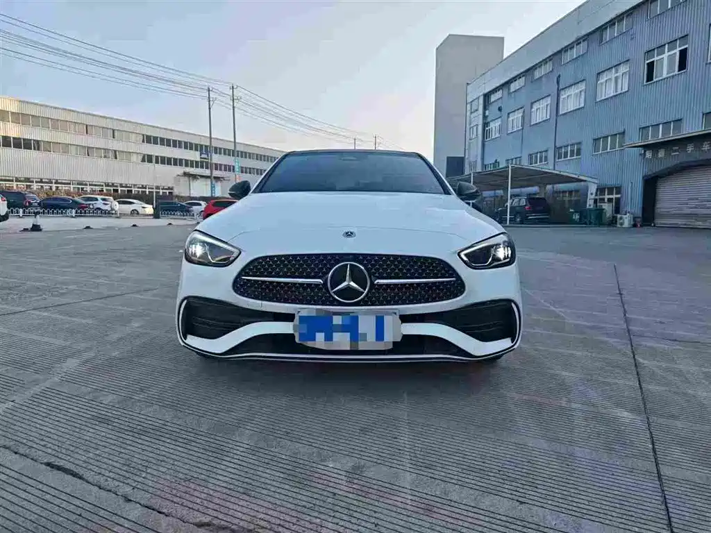 Mercedes-Benz C-Class — миниатюра 2