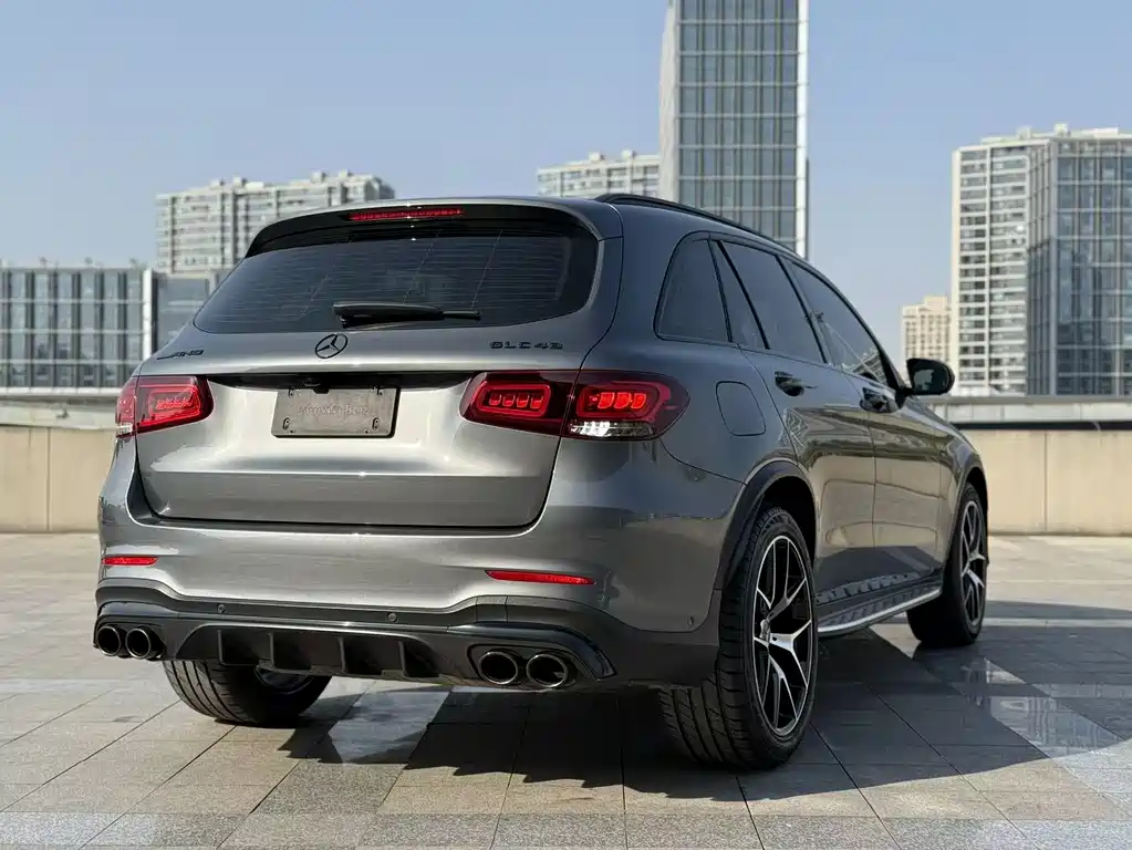 MERCEDES-BENZ GLC AMG