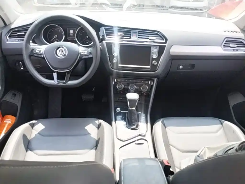 Volkswagen Tiguan L — миниатюра 10