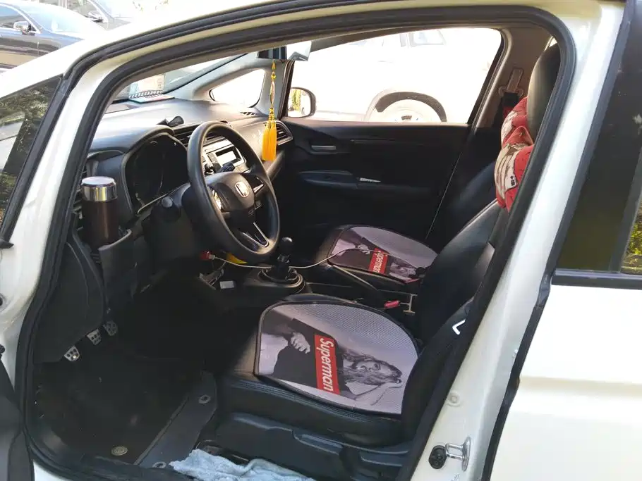 Honda Fit — миниатюра 9