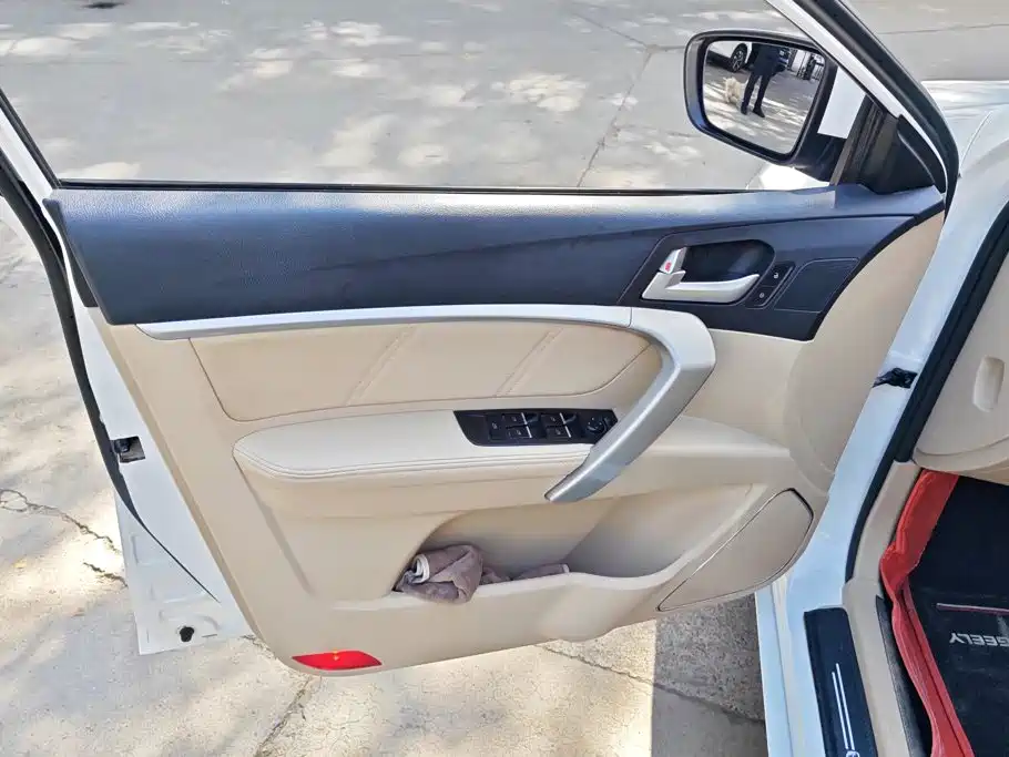 Geely Emgrand — миниатюра 7