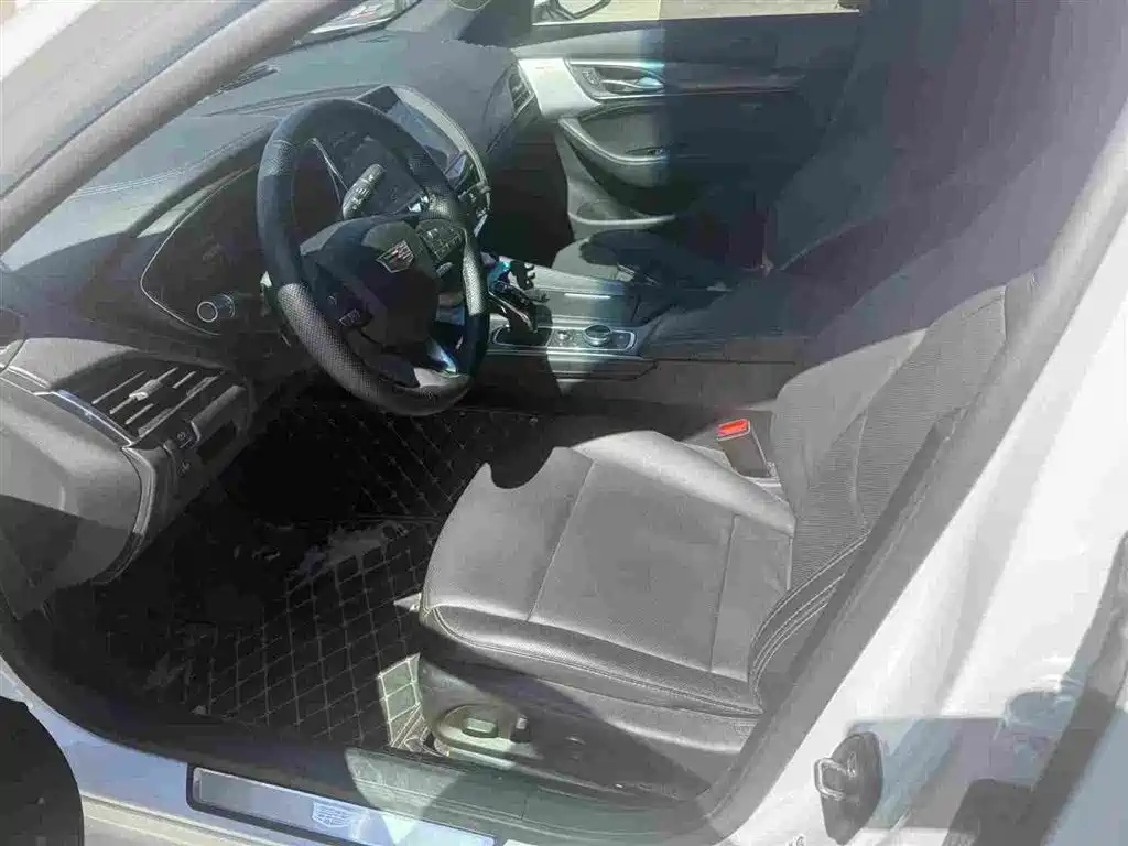 Cadillac CT5 — миниатюра 4