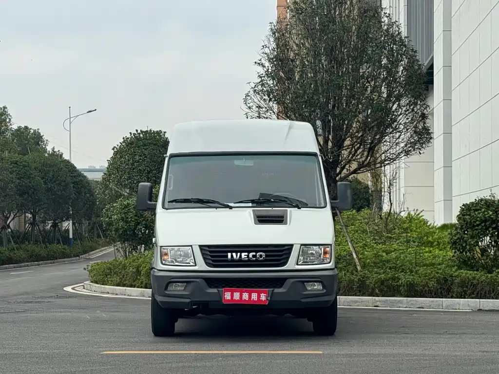 IVECO PROUD