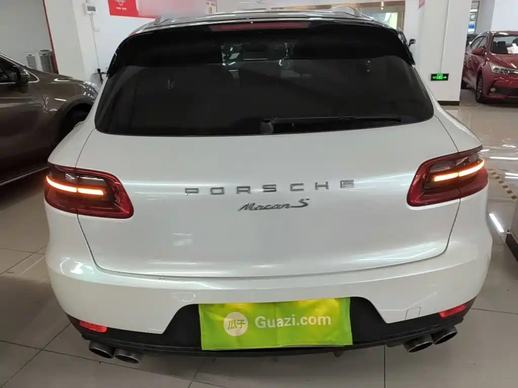 Porsche Macan — миниатюра 6