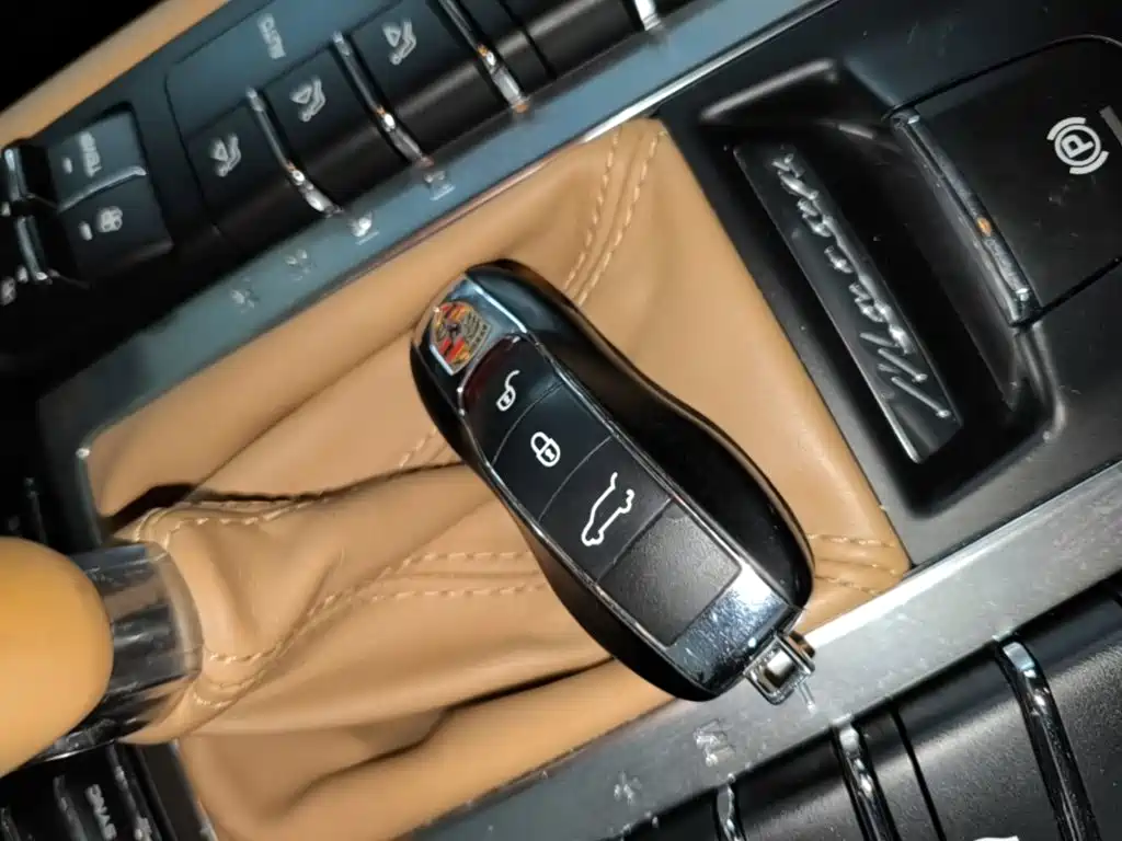 Porsche Macan — миниатюра 9