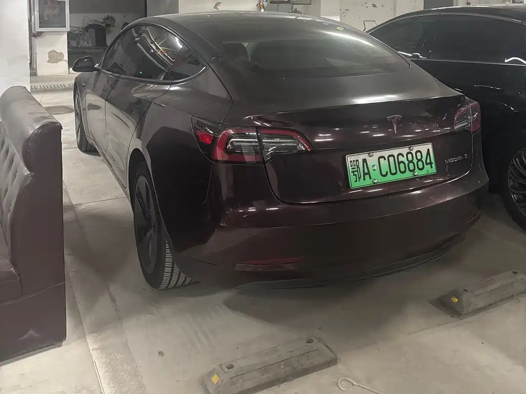 Tesla Model 3 — миниатюра 4