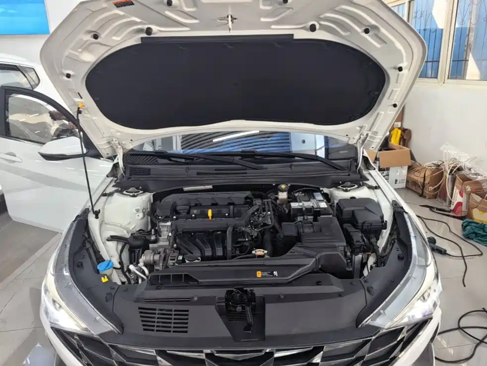 Hyundai Elantra — миниатюра 20