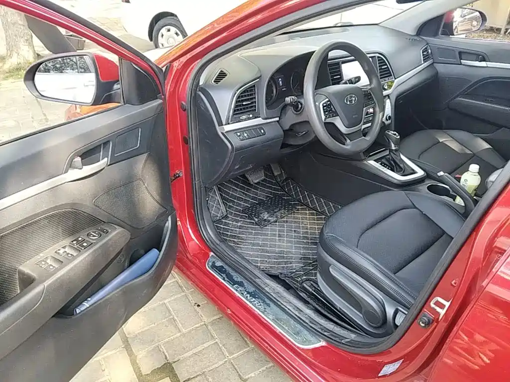 Hyundai Elantra — миниатюра 16