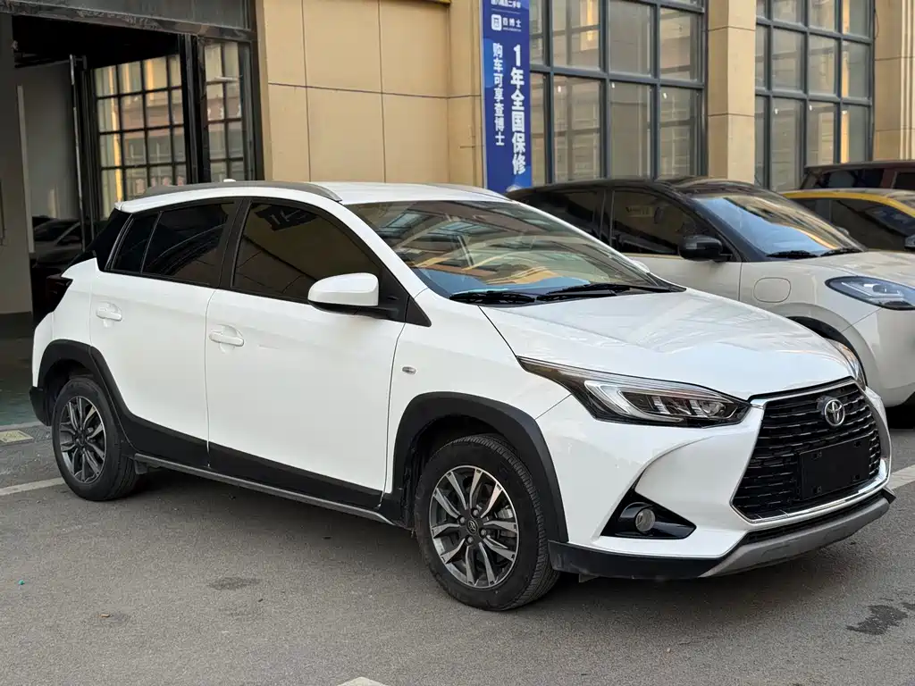 Toyota Yaris L 2023