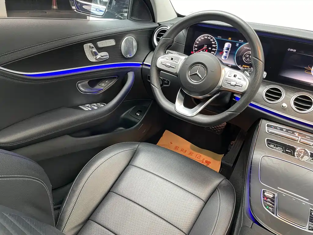 MERCEDES-BENZ E CLASS