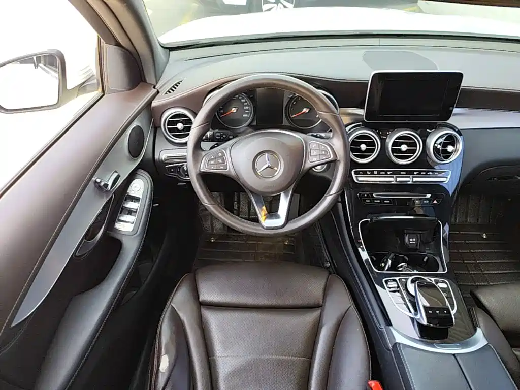 Mercedes-Benz GLC — миниатюра 15