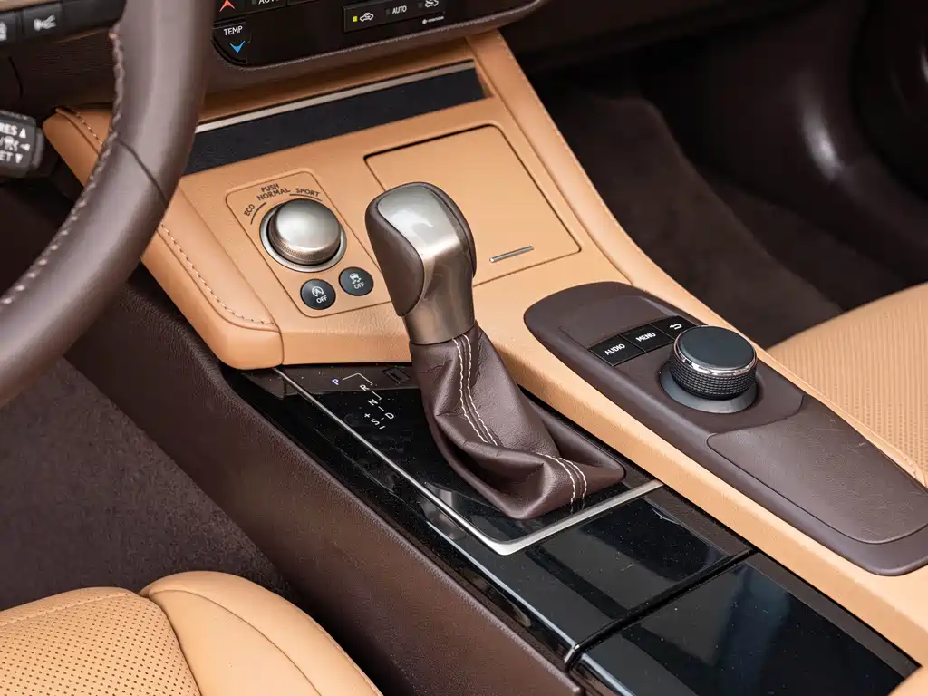 Lexus ES — миниатюра 17