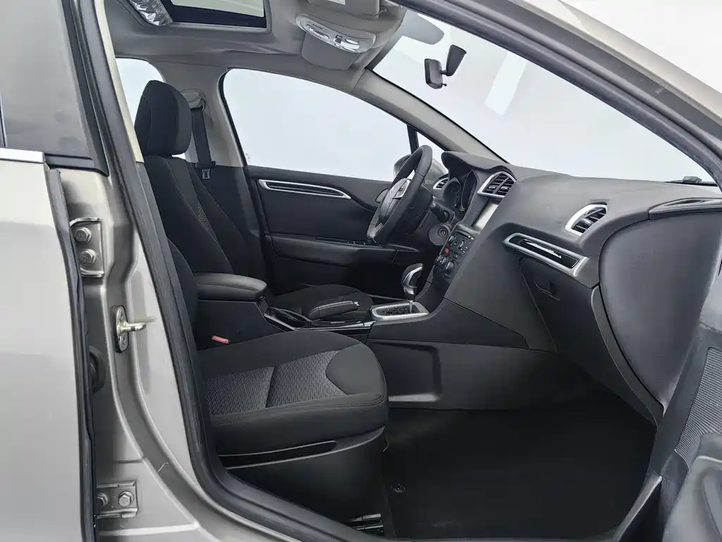 Citroen C4L — миниатюра 23