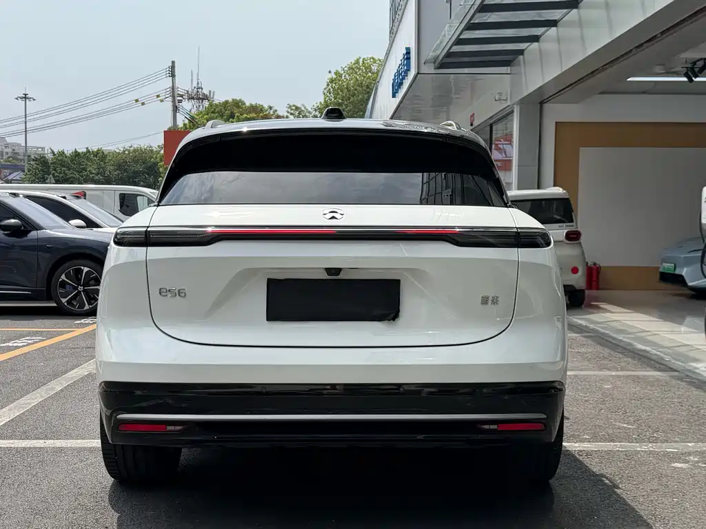 NIO ES6 — миниатюра 7
