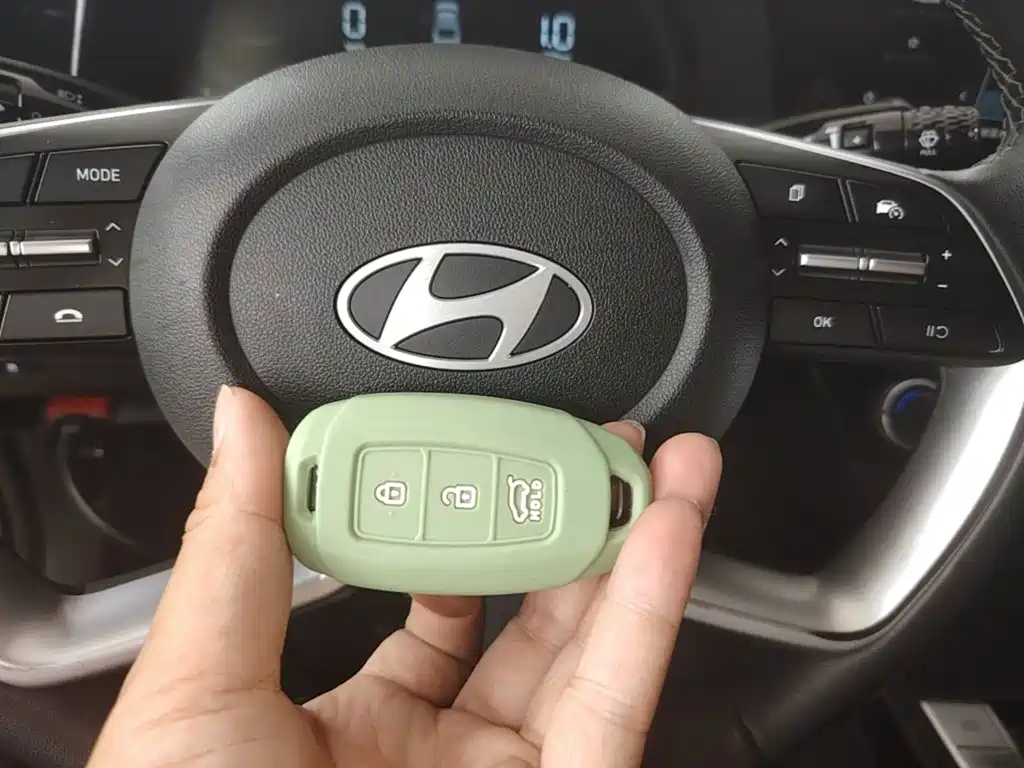 Hyundai Elantra — миниатюра 9