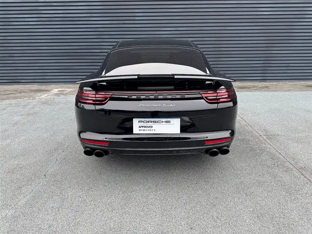 PORSCHE PANAMERA