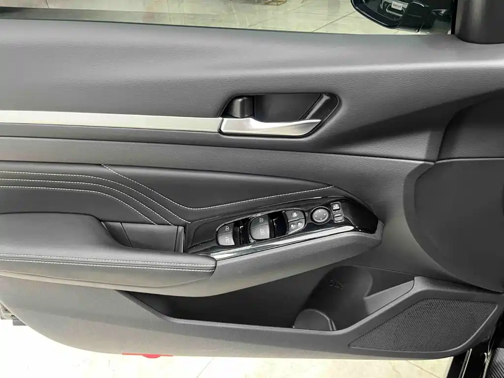 Nissan Teana — миниатюра 13