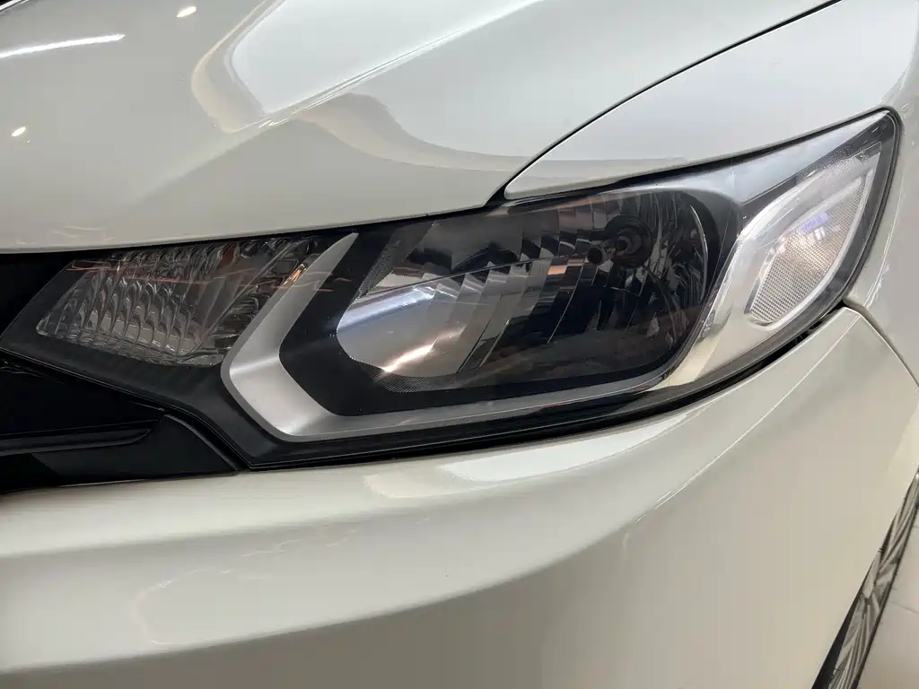 Honda Fit — миниатюра 18