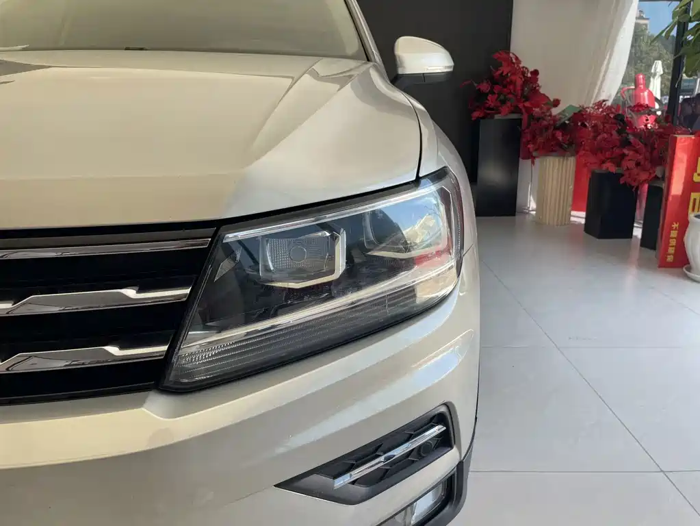 Volkswagen Tiguan L — миниатюра 3