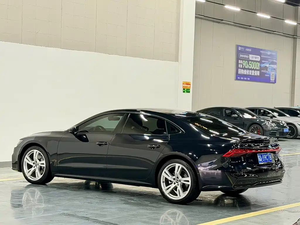 Audi A7L — миниатюра 10