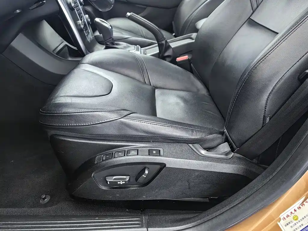 Volvo V40 — миниатюра 20