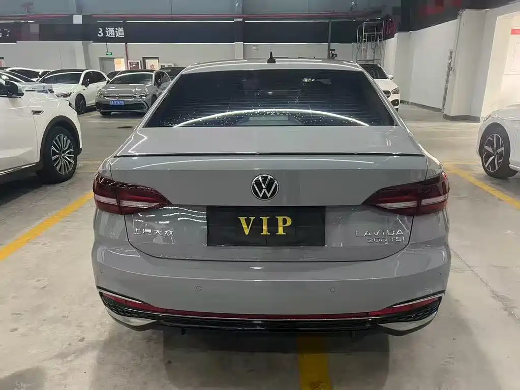 Volkswagen Lavida - фото 8