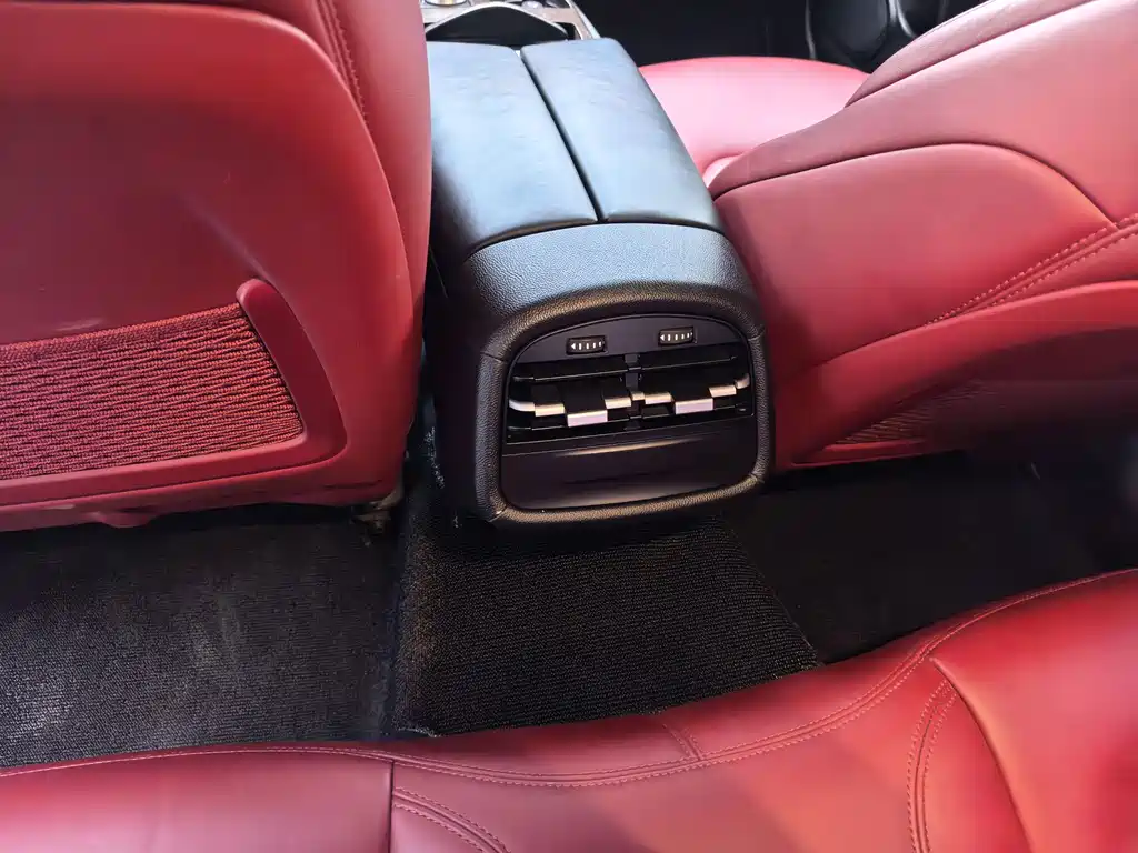 Maserati Ghibli — миниатюра 8