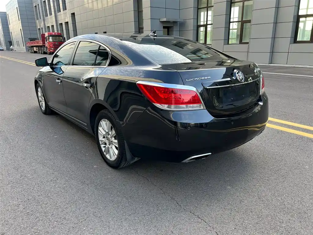 Buick LaCrosse 2012 2.4L SIDI