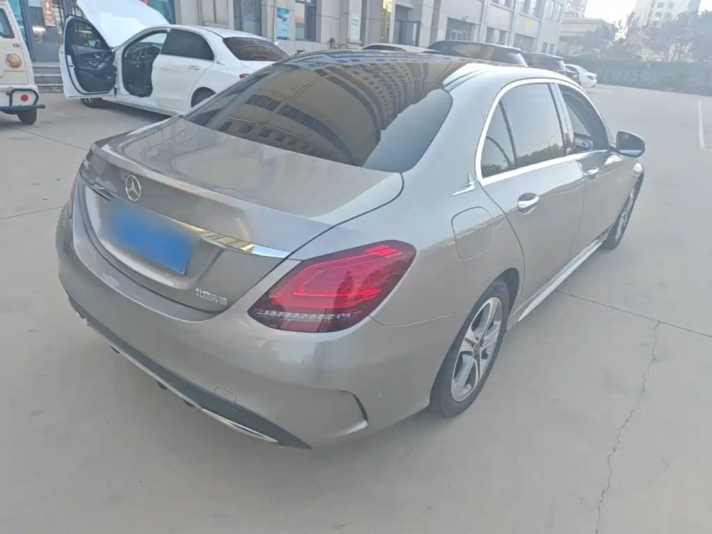 Mercedes-Benz C-Class — миниатюра 7