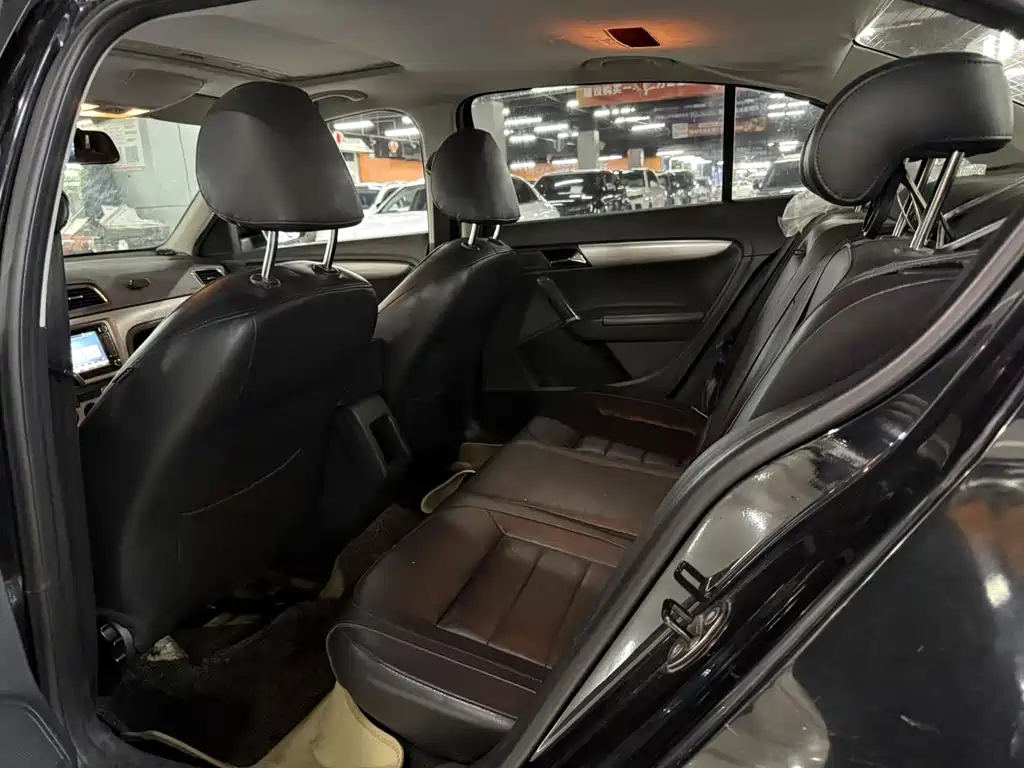 Volkswagen Lavida — миниатюра 7