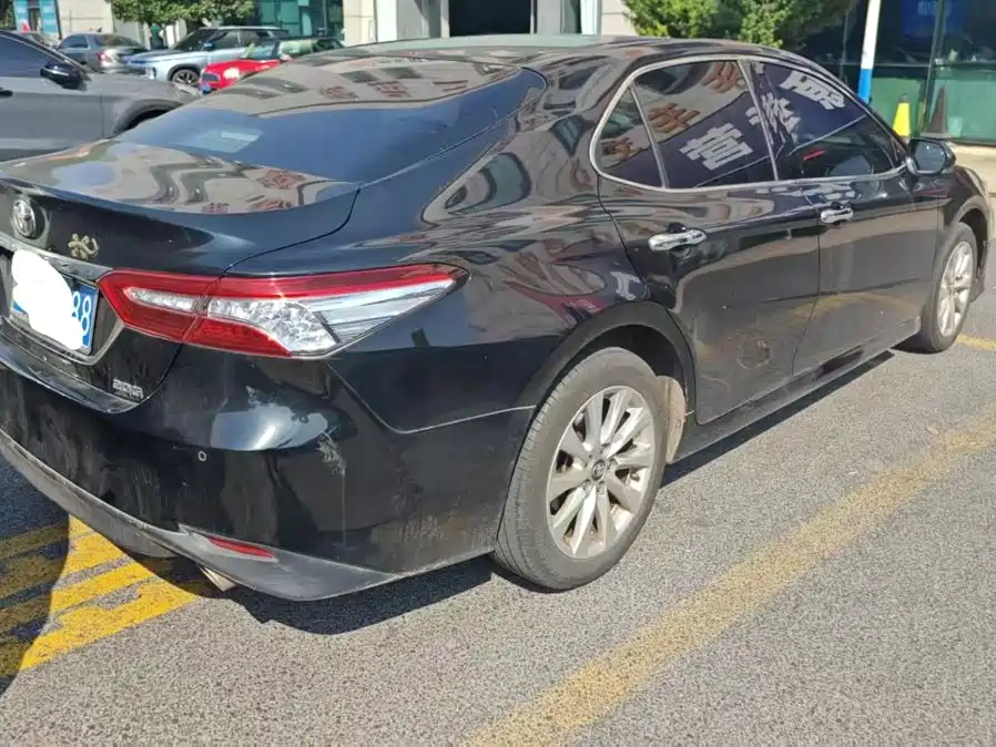 Toyota Camry — миниатюра 8
