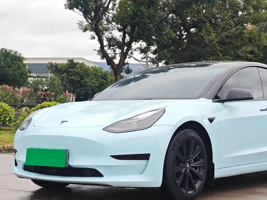 Tesla Model 3 — миниатюра 14
