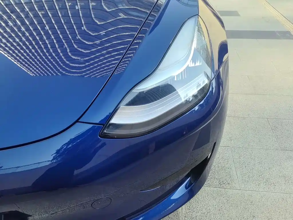 Tesla Model 3 — миниатюра 24