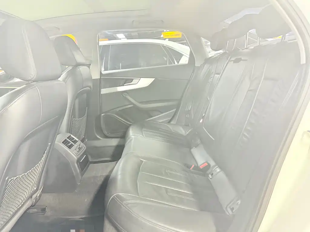 Audi A4L 2019 40 TFSI Sport VI