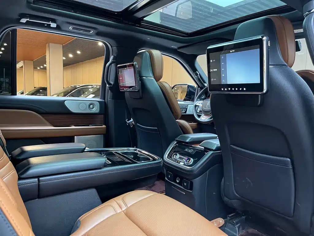 Lincoln Navigator 2018 3.5T V
