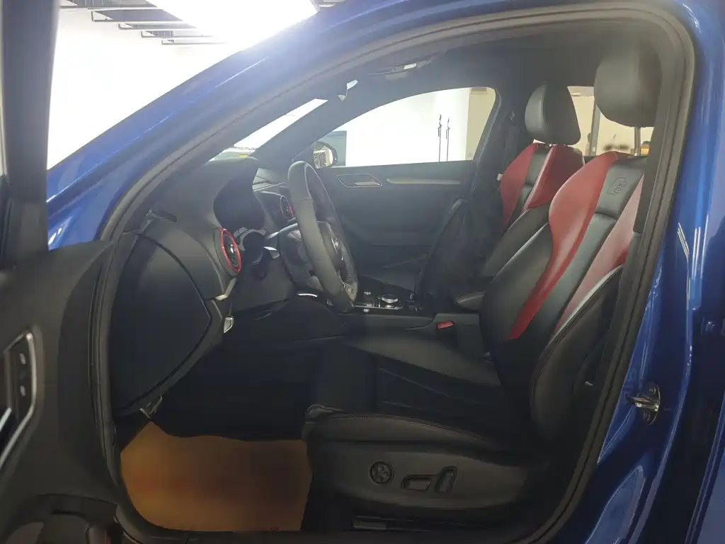 Audi S3 — миниатюра 12