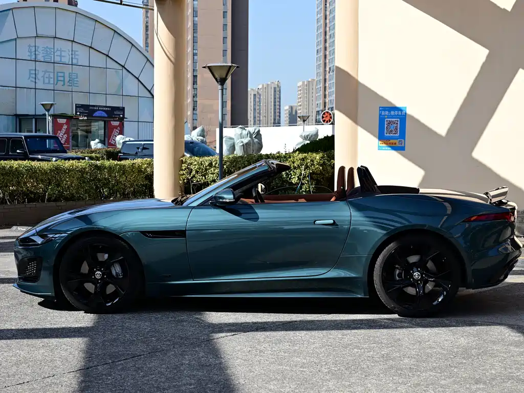 JAGUAR F TYPE