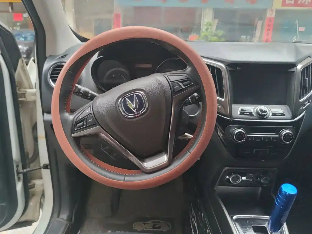 Changan CS15 — миниатюра 3