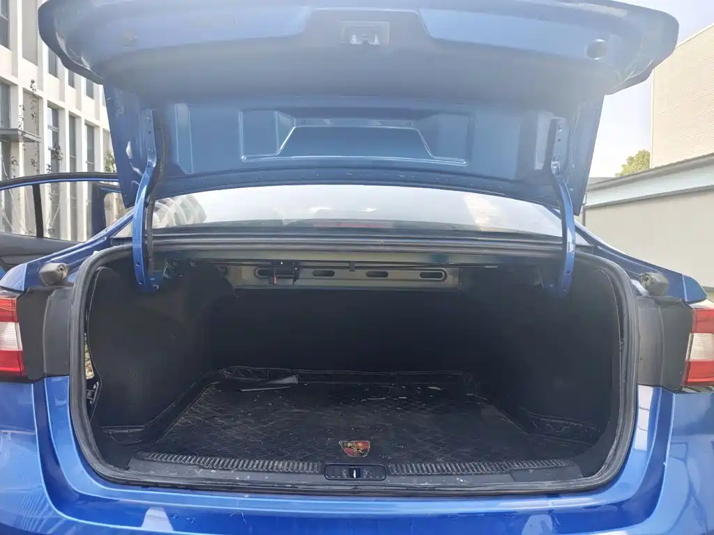 Roewe i5 — миниатюра 14